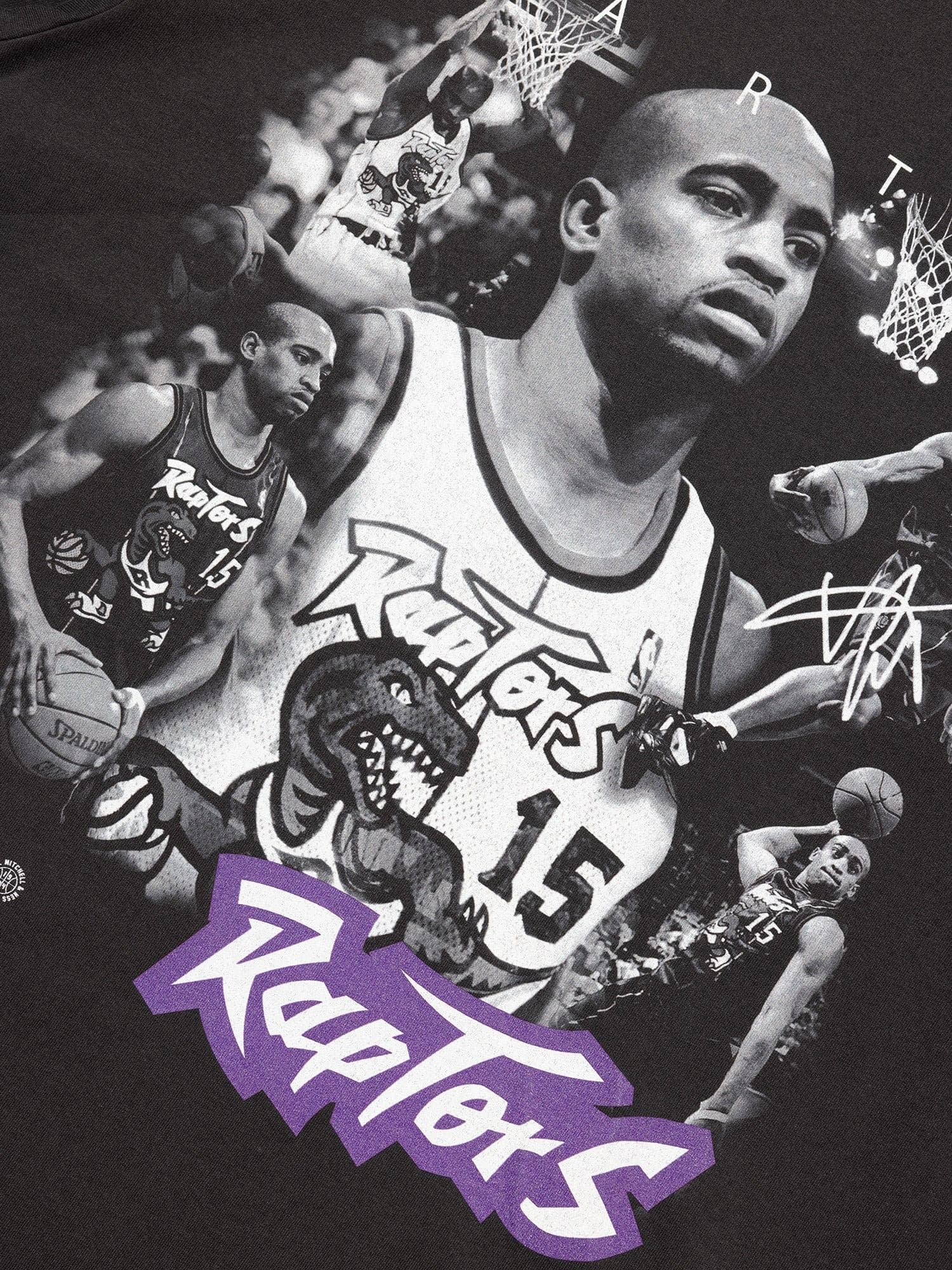 Mitchell-Ness-Vince-Carter-Toronto-Raptors-Player-Photo-T-Shirt-2