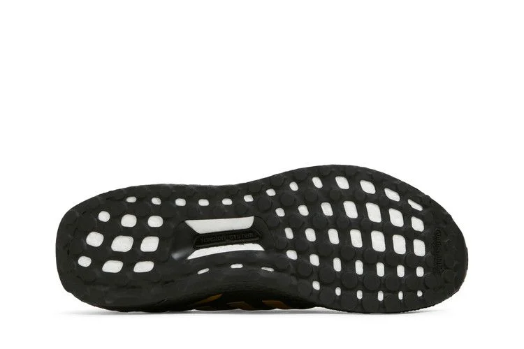Кроссовки Adidas UltraBoost 4.0 DNA 'Black Matte Gold'