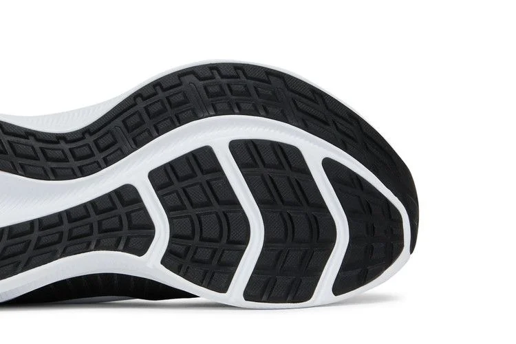 Krossovki-Nike-Downshifter-11-Extra-Wide-Black-White-4