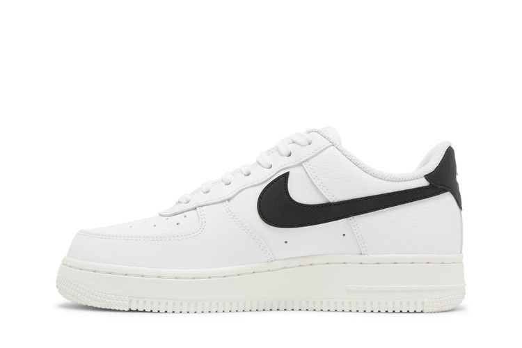 wmns-air-force-1-07-white-black-315115-165_02