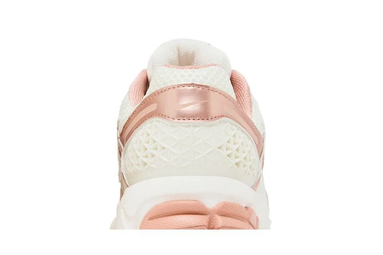 Кроссовки Nike Wmns Zoom Vomero 5 'Rose Gold'