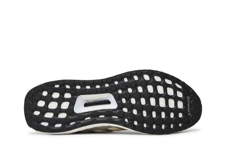 Krossovki-adidas-UltraBoost-1.0-Retro-Cream-2022-3