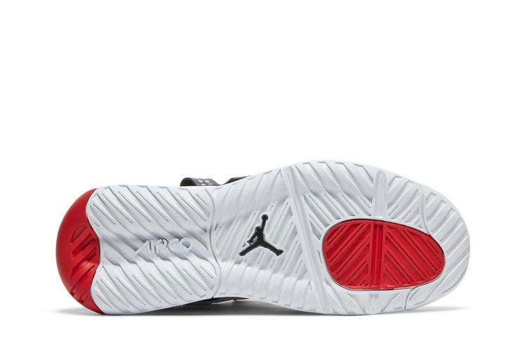 jordan-ma2-light-smoke-grey-university-red-cv8122-106_03