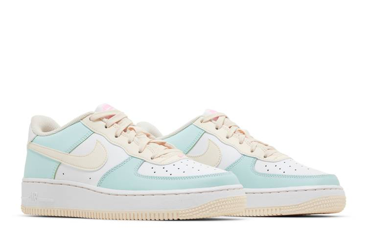 air-force-1-gs-emerald-rise-guava-ice-dv7762-300_07