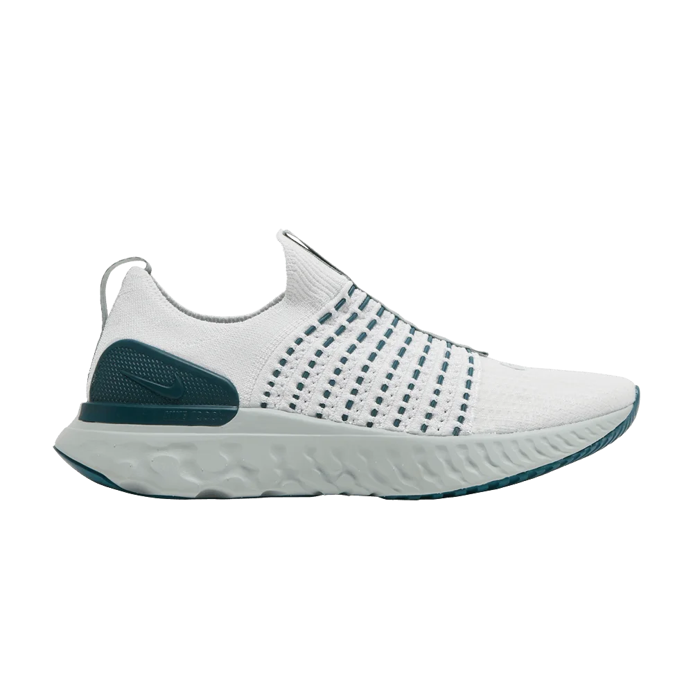 Krossovki-Nike-Wmns-React-Phantom-Run-Flyknit-2-Platinum-Tint-Dark-Teal-Green
