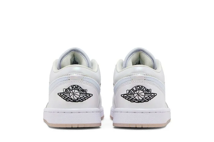Кроссовки Wmns Air Jordan 1 Low SE 'Year of the Snake'