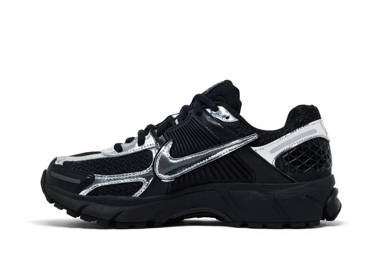 Krossovki-Nike-Wmns-Air-Zoom-Vomero-5-Black-Metallic-Silver-2