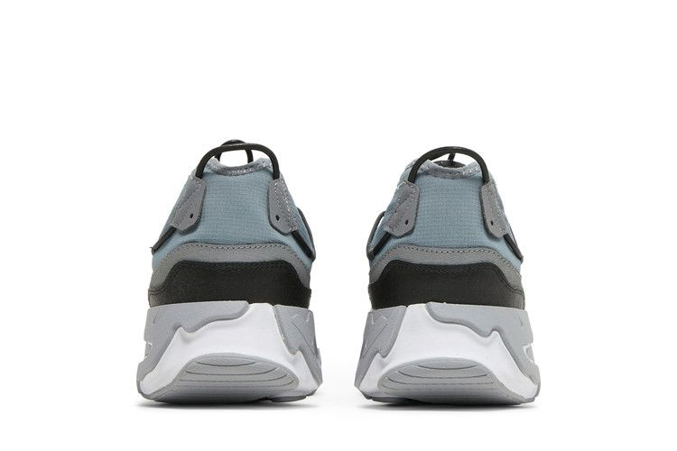 Кроссовки Nike React Live SE 'Stadium Grey'