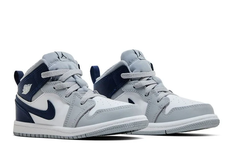 Krossovki-Air-Jordan-1-Mid-TD-Wolf-Grey-Midnight-Navy-7
