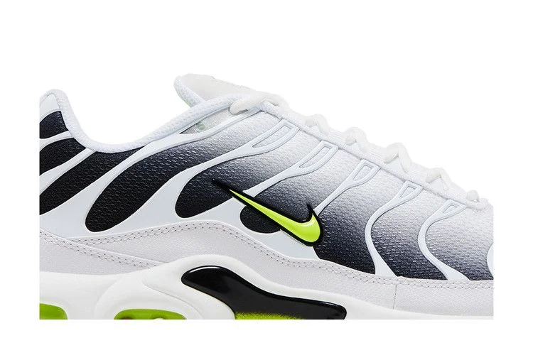 Krossovki-Nike-Air-Max-Plus-White-Black-Volt-1