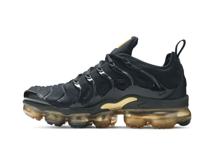 Кроссовки Nike Air VaporMax Plus 'Black Gold'