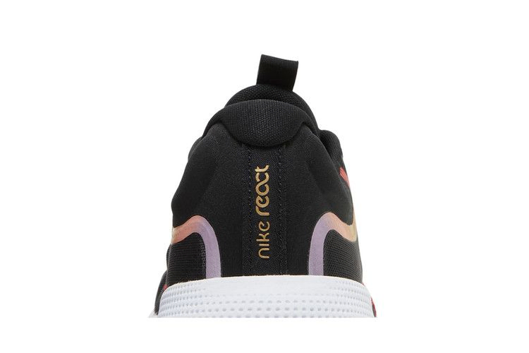 wmns-react-escape-run-black-magma-orange-dq5035-010_06