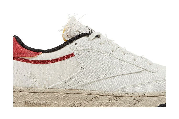 Кроссовки Street Fighter x Reebok Club C 85 'Ryu'