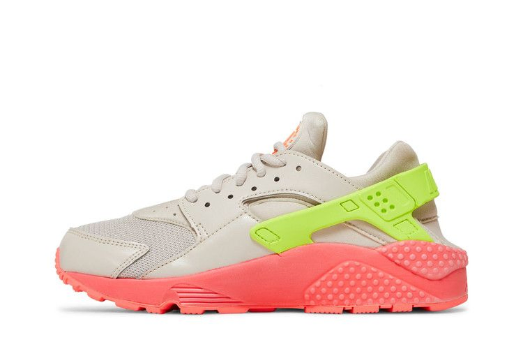 wmns-air-huarache-run-desert-sand-634835-033_02