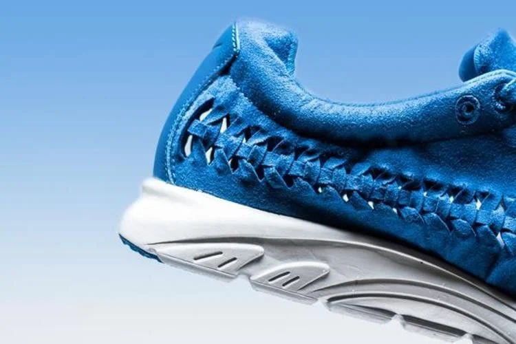 Krossovki-Nike-Mayfly-Woven-Team-Royal-1