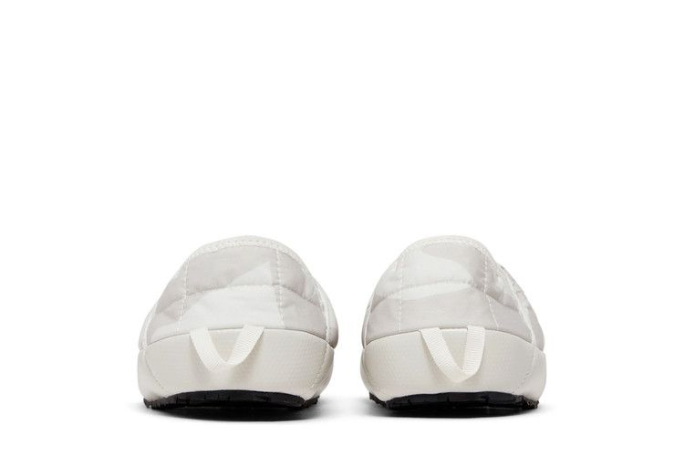 kaws-x-wmns-thermoball-traction-mule-vp-moonlight-ivory-nuptse-nf0a819n-944_05