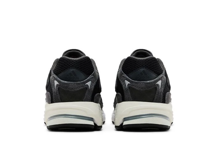 Krossovki-adidas-Wmns-Response-CL-Black-Carbon-5