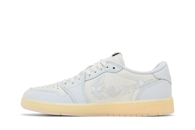 air-jordan-1-retro-low-og-rabbit-floral-swoosh-if4391-100_3