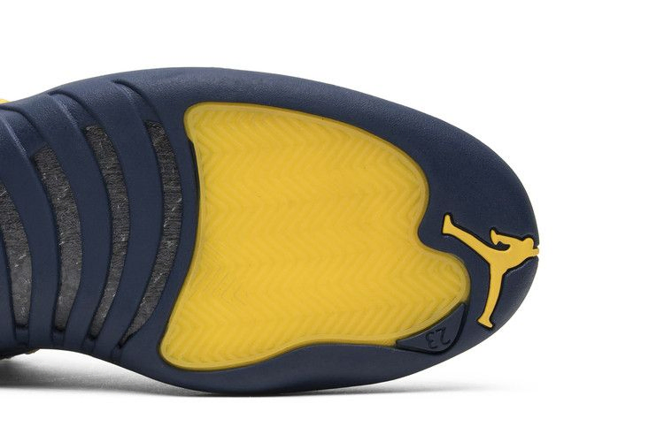 Кроссовки Air Jordan 12 Retro 'Michigan'