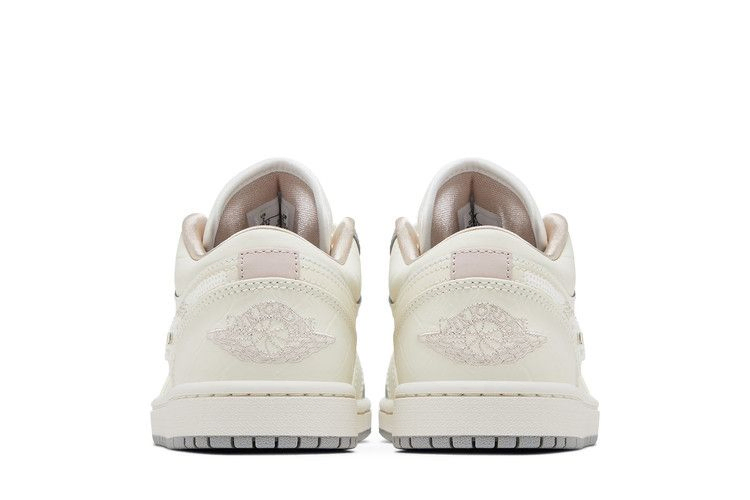 Кроссовки Wmns Air Jordan 1 Low 'Sail Soft Pearl Sequins'