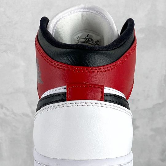 Air-Jordan-1-Mid-GS-Chicago-2020-11
