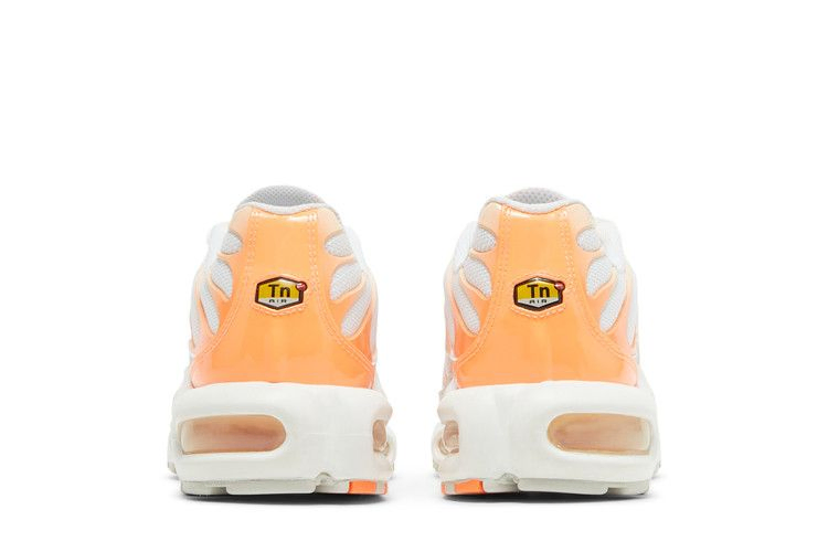 Кроссовки Nike Wmns Air Max Plus 'White Atomic Orange'