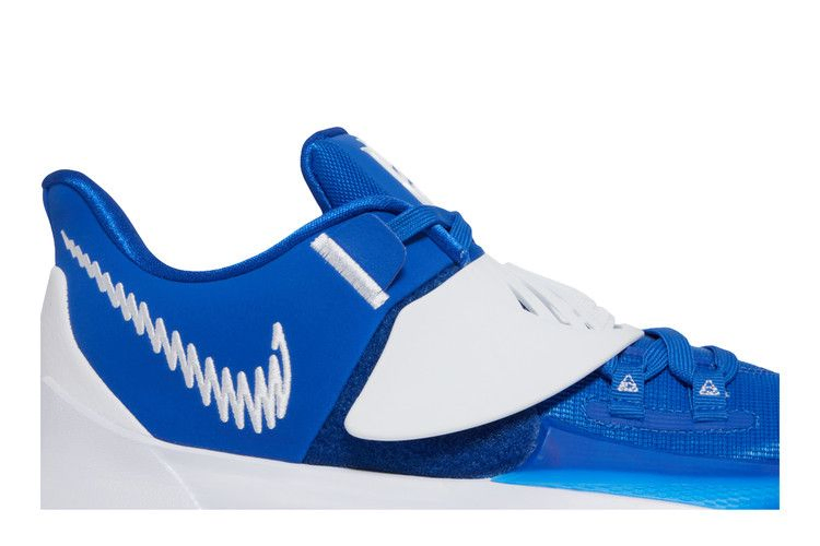 kyrie-low-3-tb-game-royal-cw4147-401_01