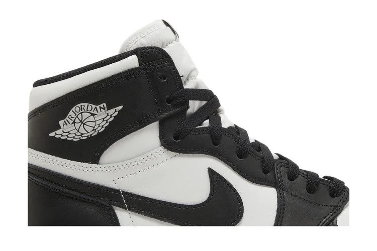 Krossovki-Air-Jordan-1-Retro-High-85-OG-Black-White-1