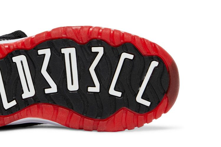 ar-jordan-11-retro-ps-2012-release-378039-010_04