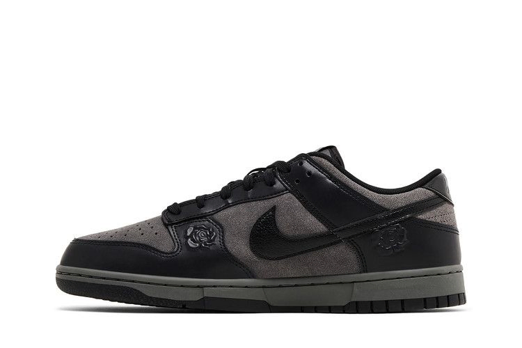 Кроссовки Nike Wmns Dunk Low 'Black Roses'