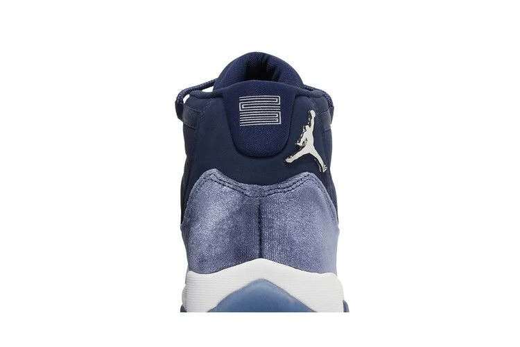 Кроссовки Wmns Air Jordan 11 Retro 'Midnight Navy Velvet'