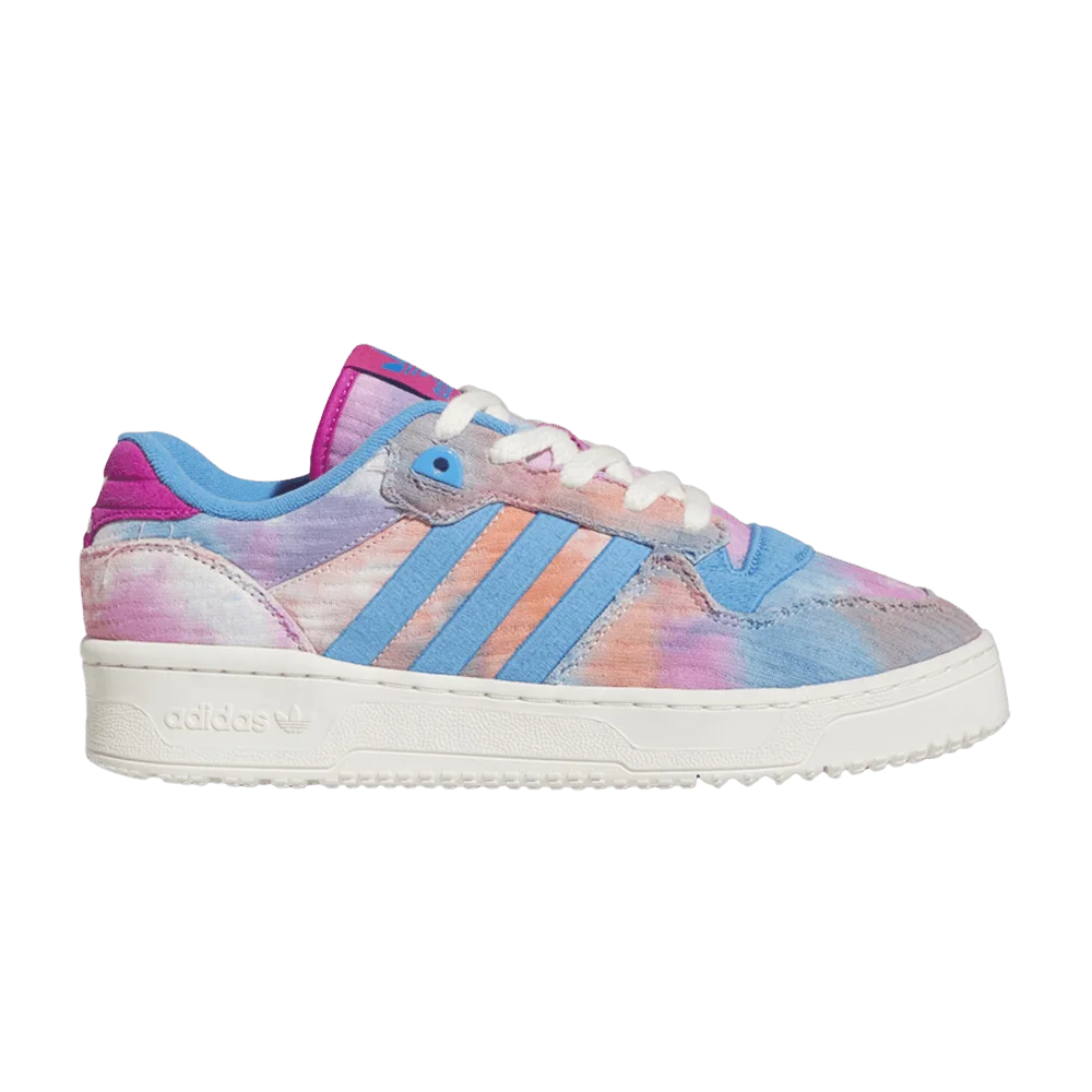 Krossovki-Adidas-Rivalry-Low-TR-All-Star-Tie-Dye