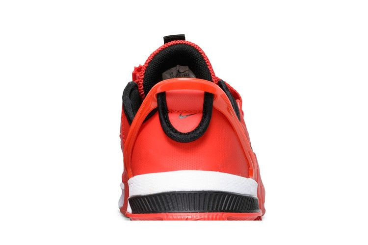 Кроссовки Nike Metcon 7 FlyEase 'Chile Red'