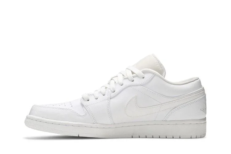 Кроссовки Air Jordan 1 Retro Low 'Triple White'