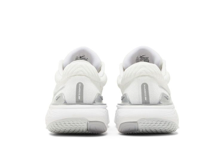 Кроссовки Nike Wmns ZoomX Invincible Run Flyknit 2 'White Metallic Silver'