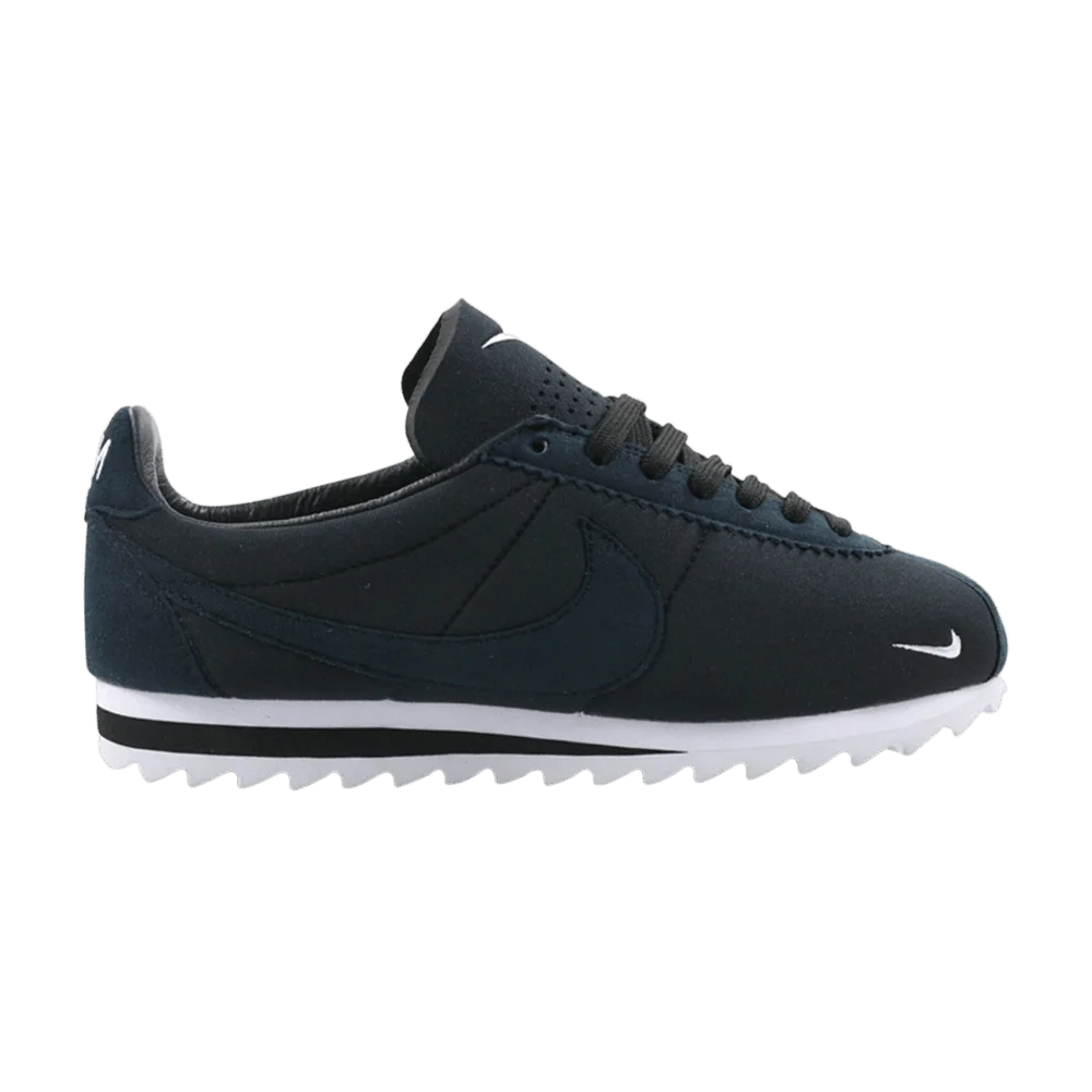 Krossovki-Nike-Classic-Cortez-Shark-Low-SP-Black-White