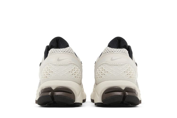 Кроссовки Nike Women's Air Zoom Vomero 5 'Phantom'