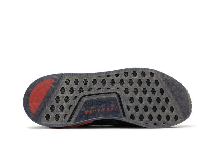 nmd_r1-spectoo-black-team-solar-orange-gz9264_03