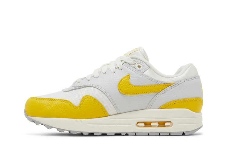 wmns-air-max-1-tour-yellow-dx2954-001_02