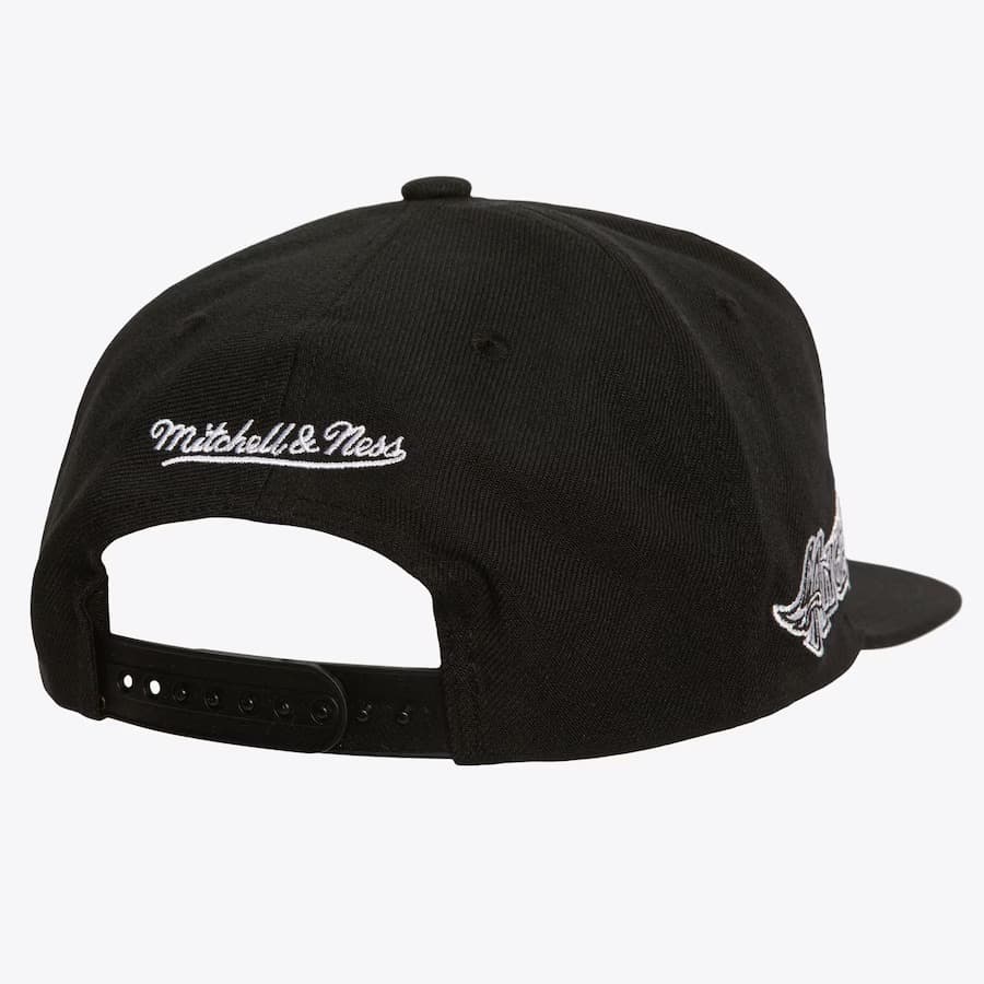 Бейсболка Mitchell & Ness Black White California Angels Cooperstown Collection Evergreen OG Snapback Hat