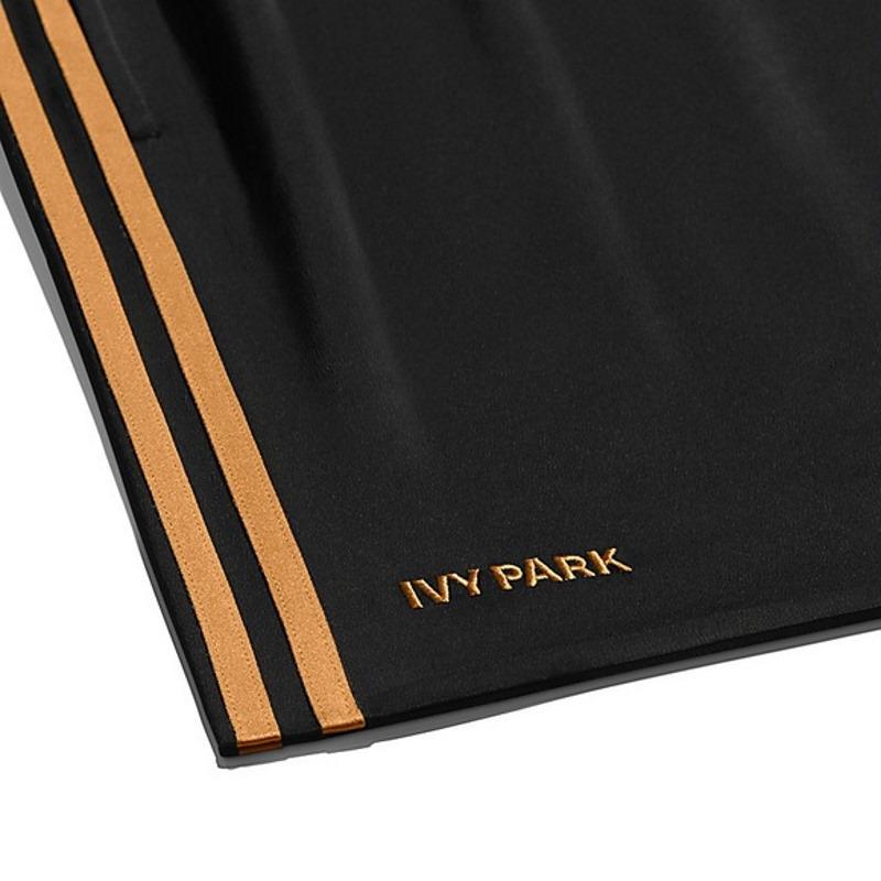Спортивные шорты adidas Ivy Park Pajama Shorts (Gender Neutral) Black/Mesa