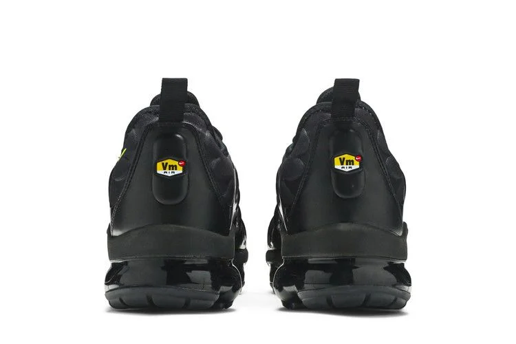 Кроссовки Nike Air VaporMax Plus 'Neon'