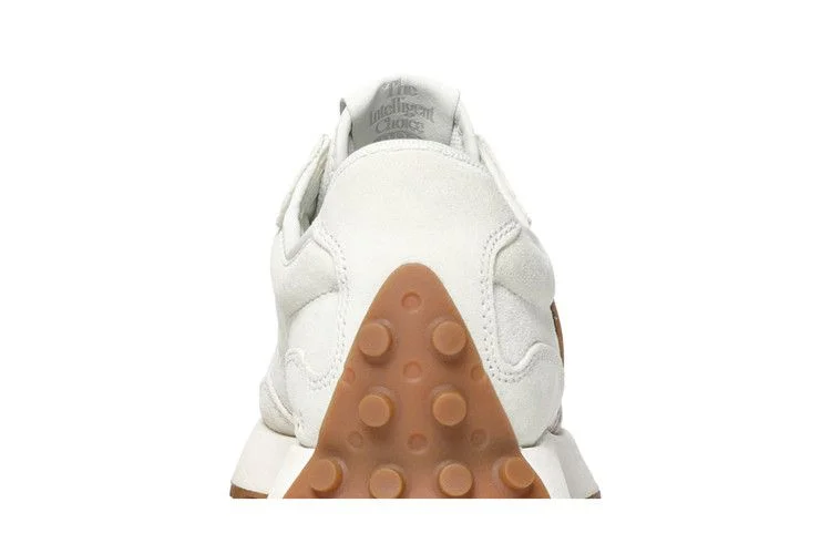 Krossovki-Bandier-x-New-Balance-Wmns-327-Move-Her-World-6