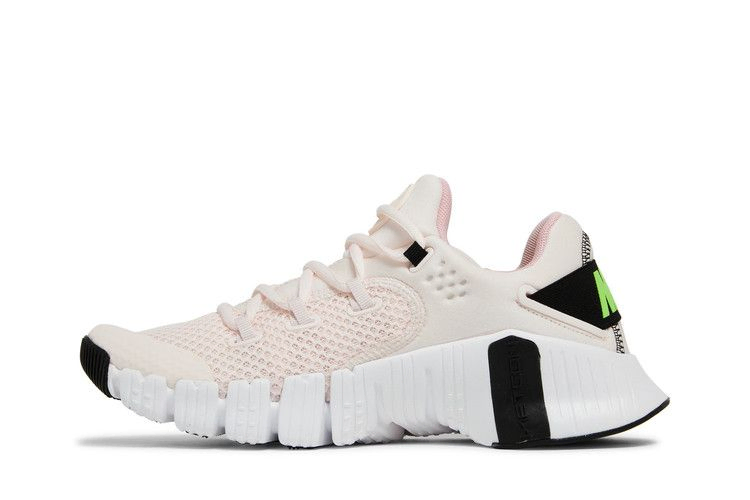 Кроссовки Nike Wmns Free Metcon 4 'Light Soft Pink'