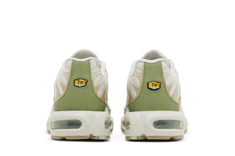 Кроссовки Nike Wmns Air Max Plus 'Light Bone Alligator'
