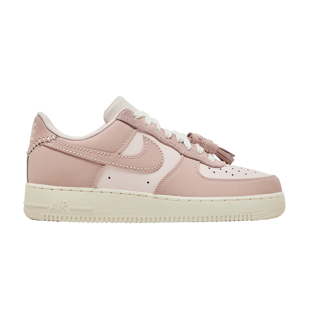Krossovki-Nike-Wmns-Air-Force-1-Low-Pink-Oxford-Tassels