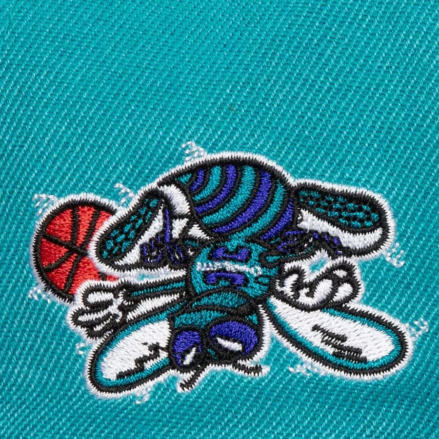 Mitchell-Ness-Teal-Charlotte-Hornets-Hardwood-Classics-Upside-Pro-Snapback-Hat-2