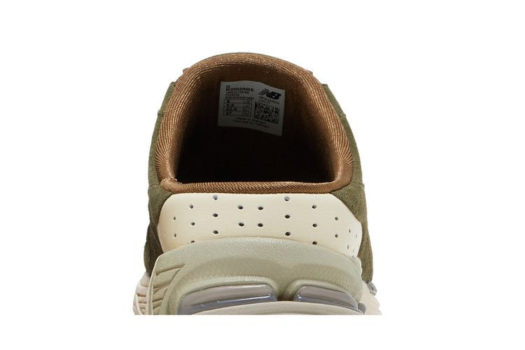 sneakersnstuff-x-2002r-mule-goods-for-home-m2002rms_06