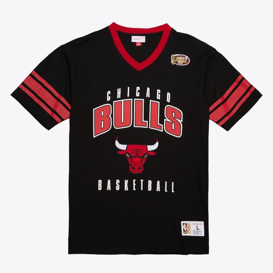 Футболка Mitchell & Ness Black Chicago Bulls Hardwood Classics Retro Logo V-Neck T-Shirt