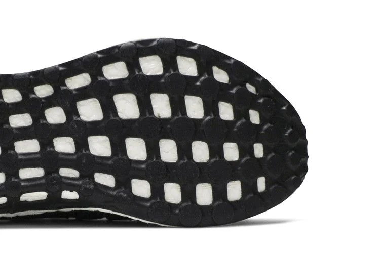 Krossovki-adidas-PureBoost-Core-Black-4